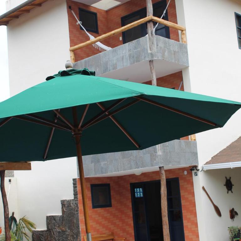 Galapagos Cottages - Two-Bedroom House - 38