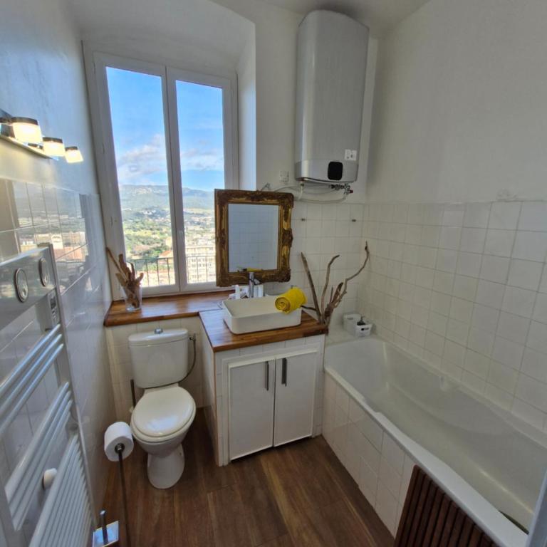 VILLA BELVEDERE D'AJACCIO, VILLA ENTIERE VUE MER POUR 2 à 10 VOYAGEURS - Villa - 23
