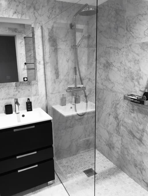 Stylish 4-star cocoon in the heart of the port - Appartement 1 Chambre - 11