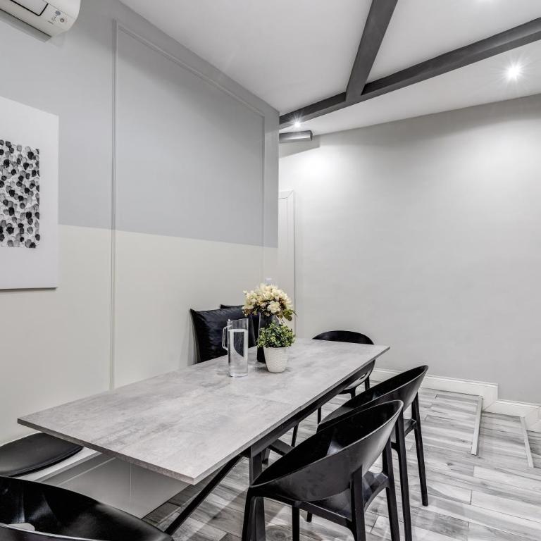 Casa Gicco Vaticano _ 3bdr apartment - Appartamento con 2 Camere da Letto - 48
