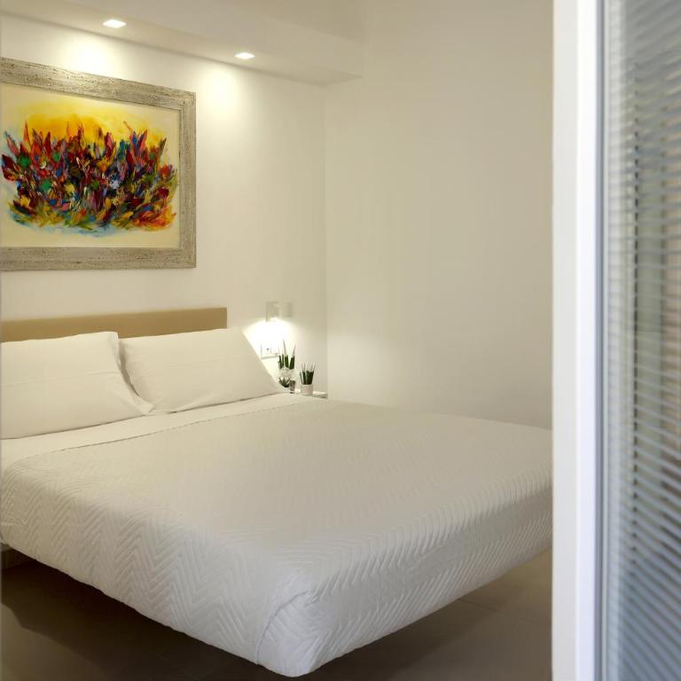 Ruffini Rooms - Large Double Room - 1