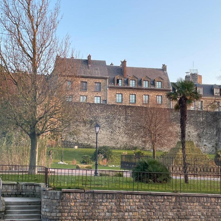 Gîte des Remparts - Appartement - Vue sur Jardin - 18