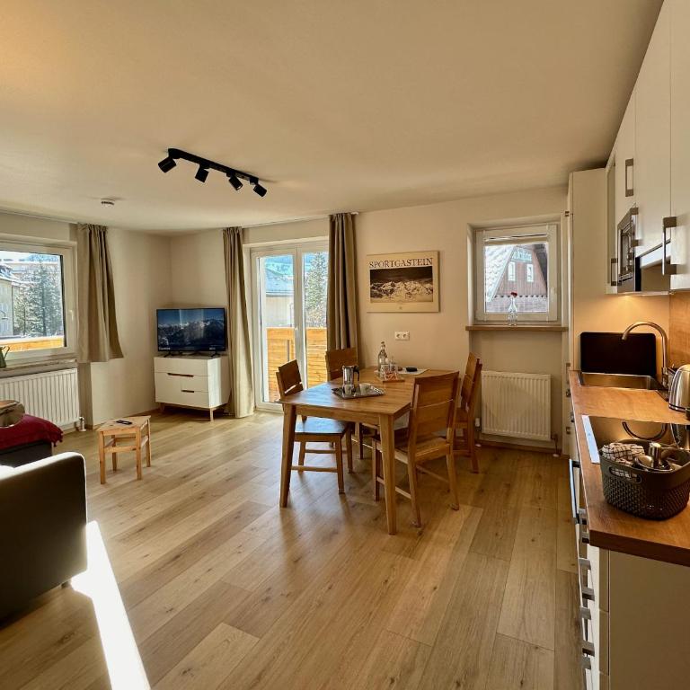 Ribisel Apartments für Familien - Alpentherme inklusive! - Apartment mit 1 Schlafzimmer und Dusche - 1