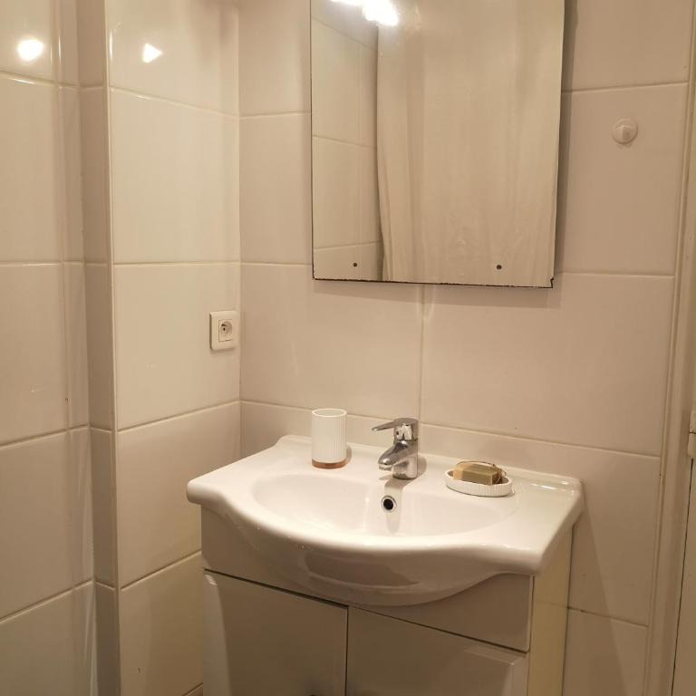 Charme et confort en plein centre historique - Apartment mit 1 Schlafzimmer - 14