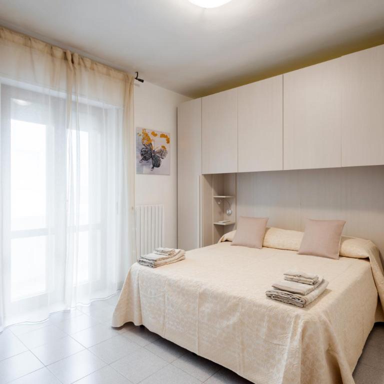 Sunway Apartments - Appartamento con 4 Camere da Letto e Balcone - 1