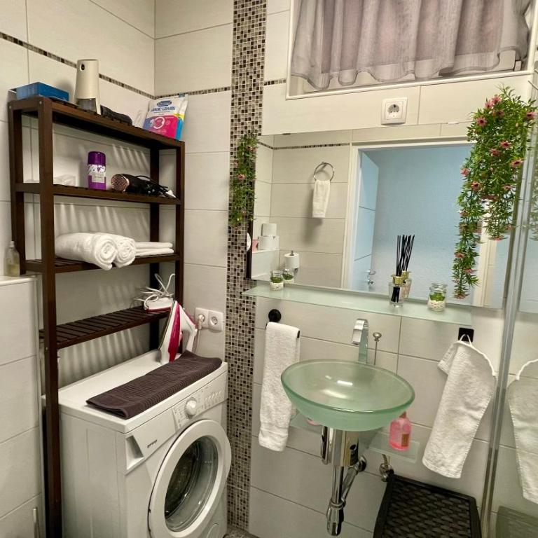 Zentrale, moderne Innenstadtwohnung - One-Bedroom Apartment - 6