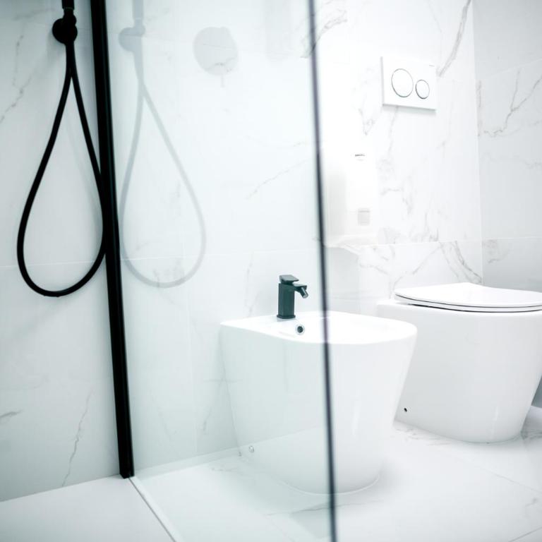 B&B Best Hostel Milano - Camera Matrimoniale con Bagno in Comune - 7