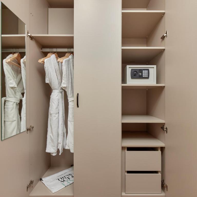 Hotel Splendido Bay - Deluxe Double or Twin Room with Sea View - 4