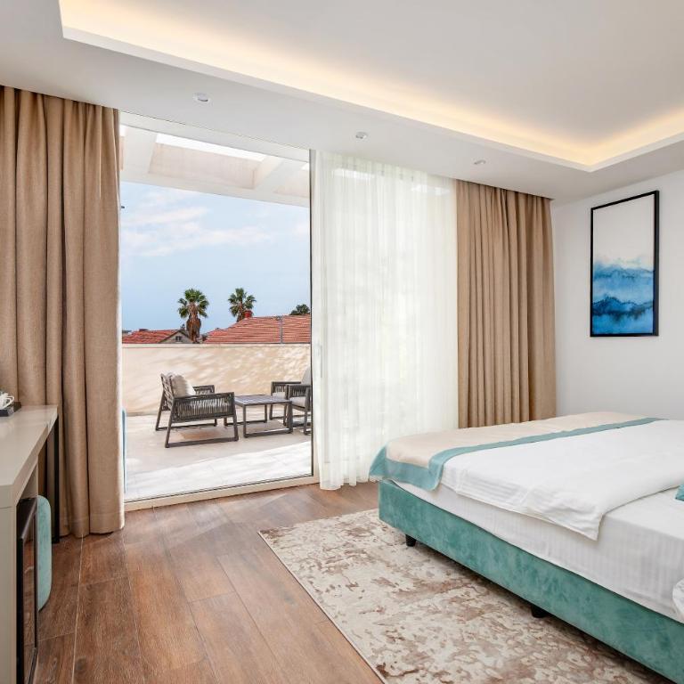 Hotel Splendido Bay - Deluxe Double or Twin Room with Sea View - 2