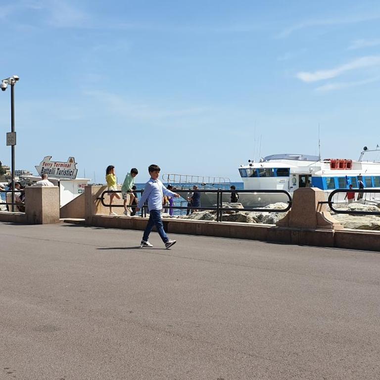 Acquamarina - Appartamento con 2 Camere da Letto - 50