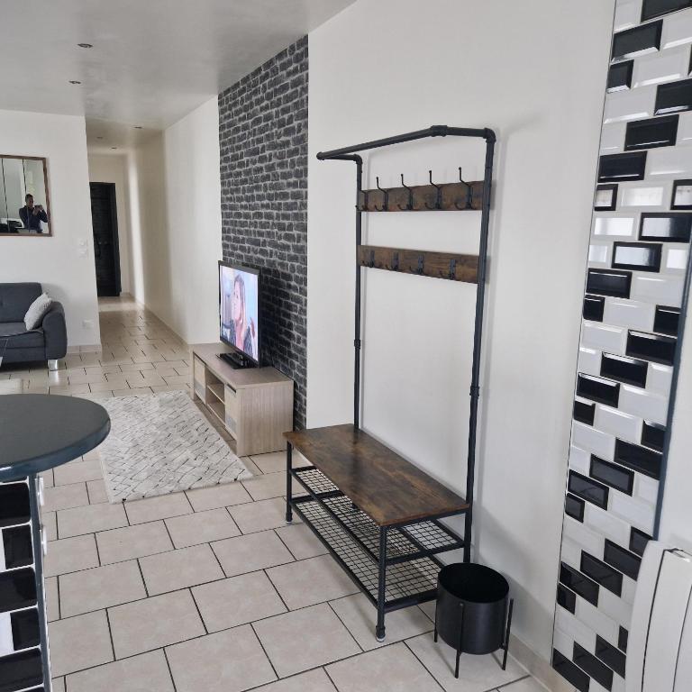 Appartement cosy spacieux parking gratuit en face - Apartment mit 1 Schlafzimmer - 14