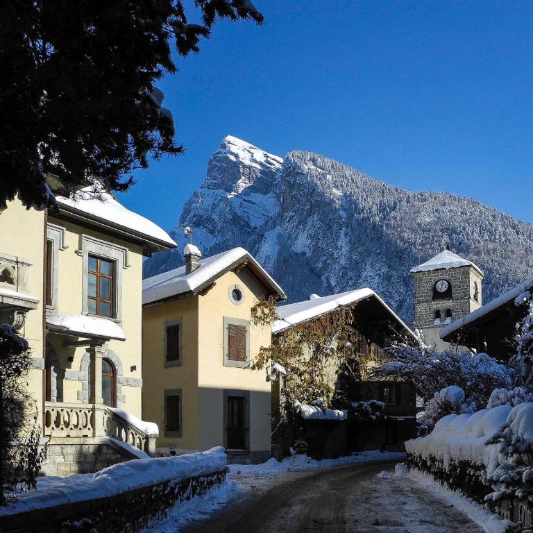 Samoëns, new apartment, 3 bedrooms, 6 persons, close to village centre and skibus - Apartment mit 3 Schlafzimmern - 10