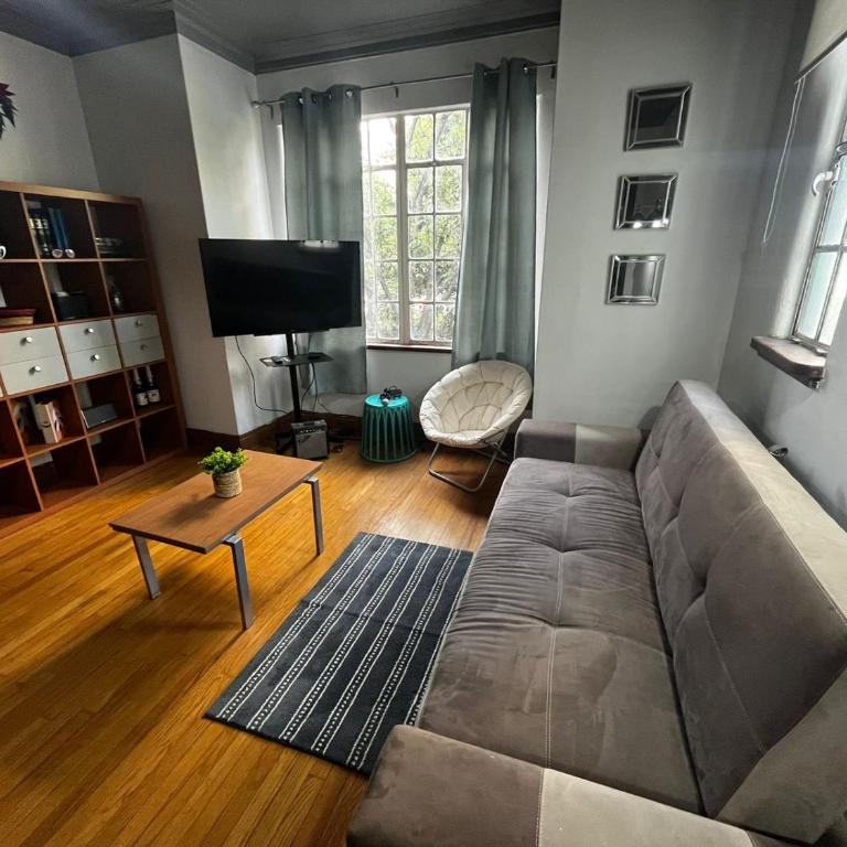 AMAZING RESTORED 1940s ART-DECO APARTMENT - Apartamento de 1 dormitorio - 2