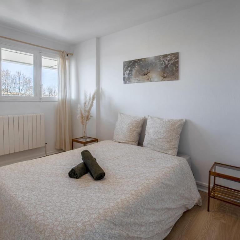 The Sunrise, Spacious, fully equipped, 2 parkings, 8p, tramway 1,2,4 - Apartment mit 3 Schlafzimmern - 2