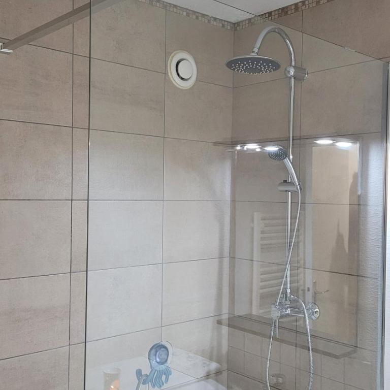 Grand studio confortable jusqu'à 4 personnes - Appartement - 24