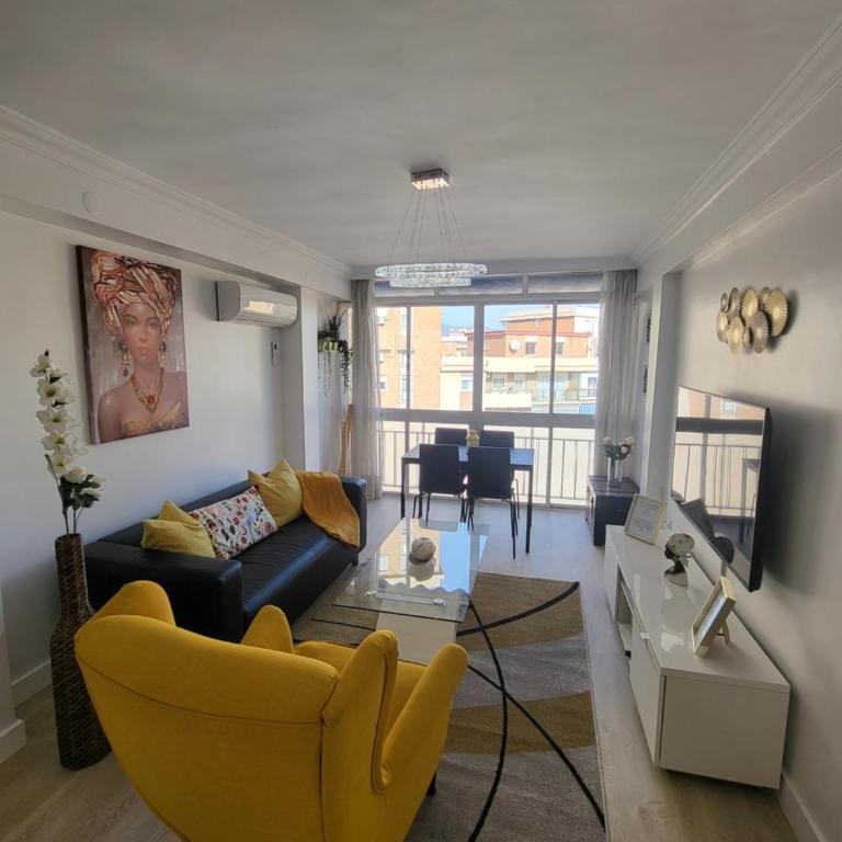 3BR Top Floor Apartment Vialia La Unión Metro - Apartment - 18