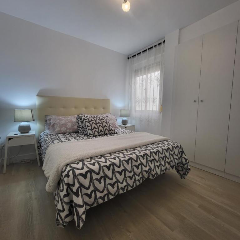 3BR Top Floor Apartment Vialia La Unión Metro - Apartment - 11
