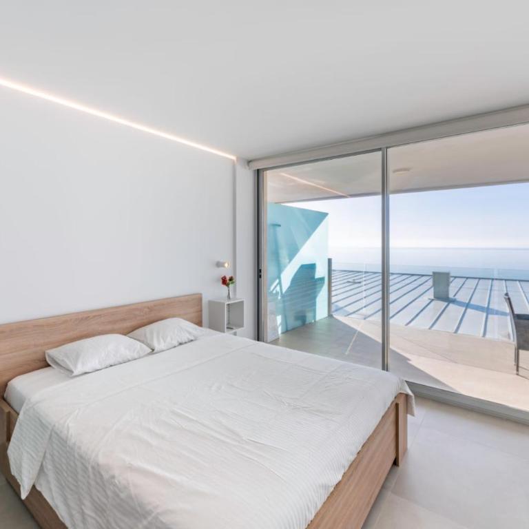 Serene Seaview Retreat in Higueron: 2BR Oasis - Two-Bedroom Apartment - 13