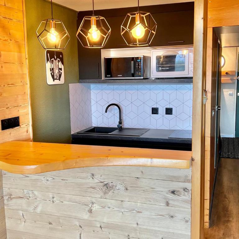 Studio rénové 5 pers, ski aux pieds, fibre et balcon - FR-1-346-555 - Studio - 8