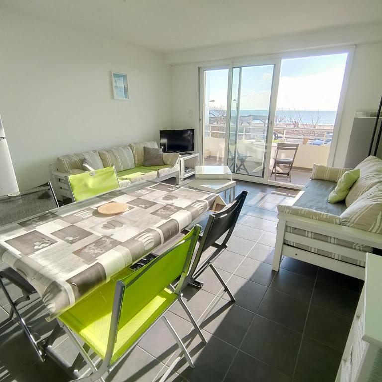 Bel Appart 2 Chambres, Terrasse, Proche Plage - FR-1-323-491 - Appartement - 18