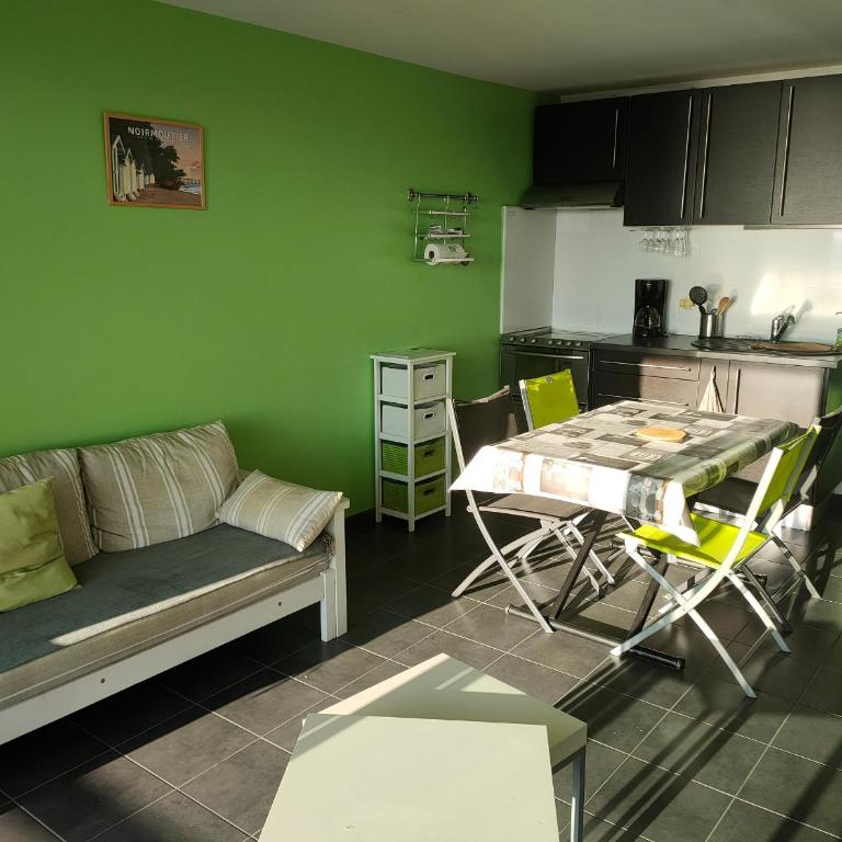 Bel Appart 2 Chambres, Terrasse, Proche Plage - FR-1-323-491 - Appartement - 19