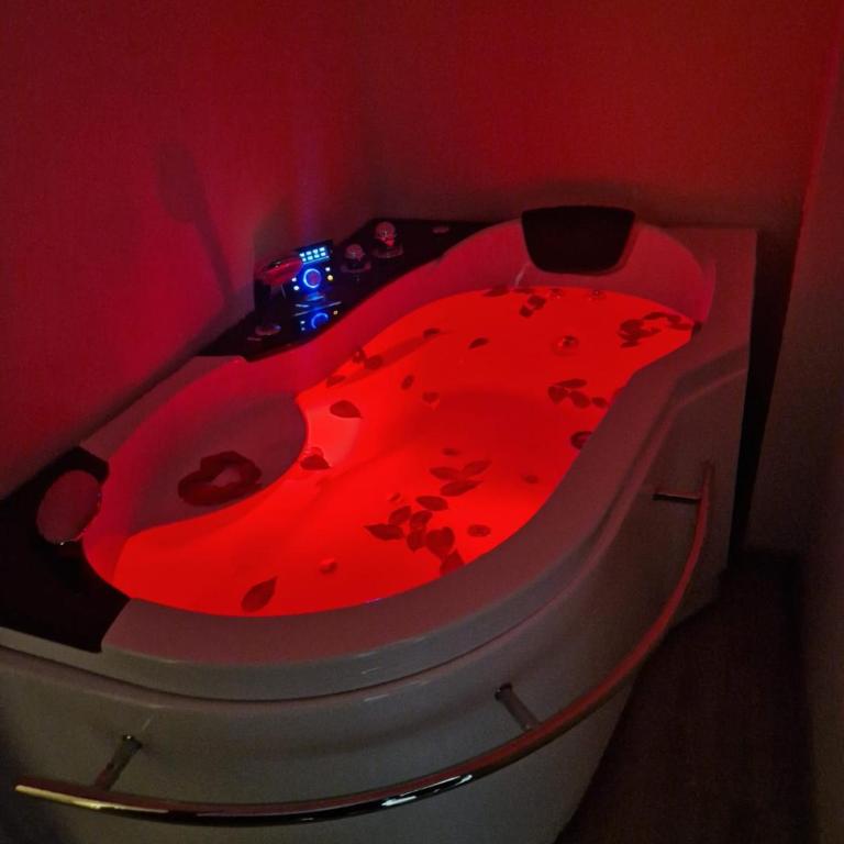 Hotel Fiera Wellness & Spa - Camera con Vasca - 4