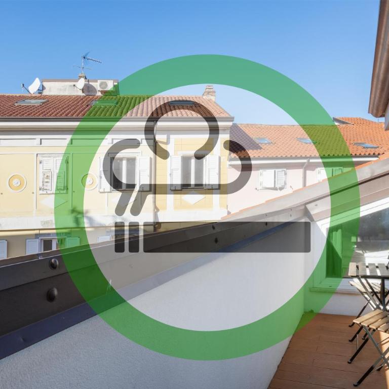Blake, attico centrale con parcheggio a Trieste - Appartamento con 2 Camere da Letto - 26