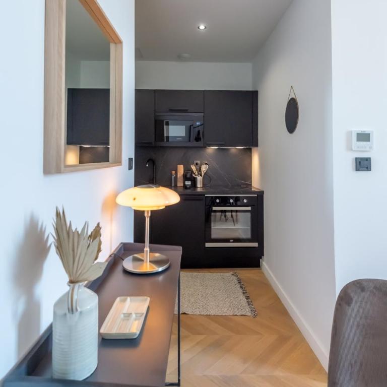 301a Charming 2 rooms refurbished super center - Appartement 1 Chambre - 10