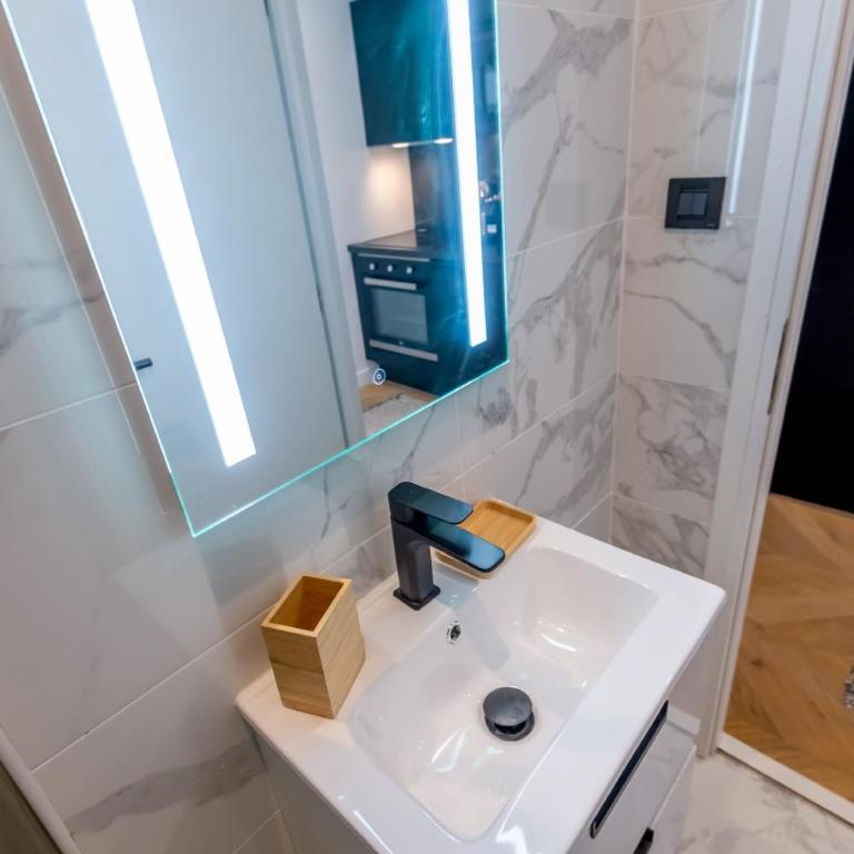 301a Charming 2 rooms refurbished super center - Appartement 1 Chambre - 14