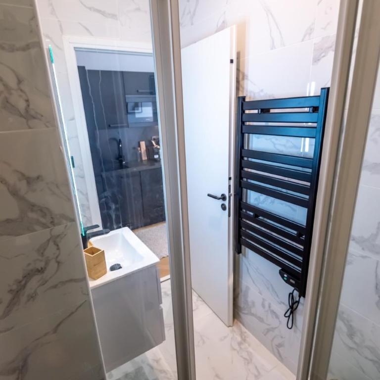 301a Charming 2 rooms refurbished super center - Appartement 1 Chambre - 17
