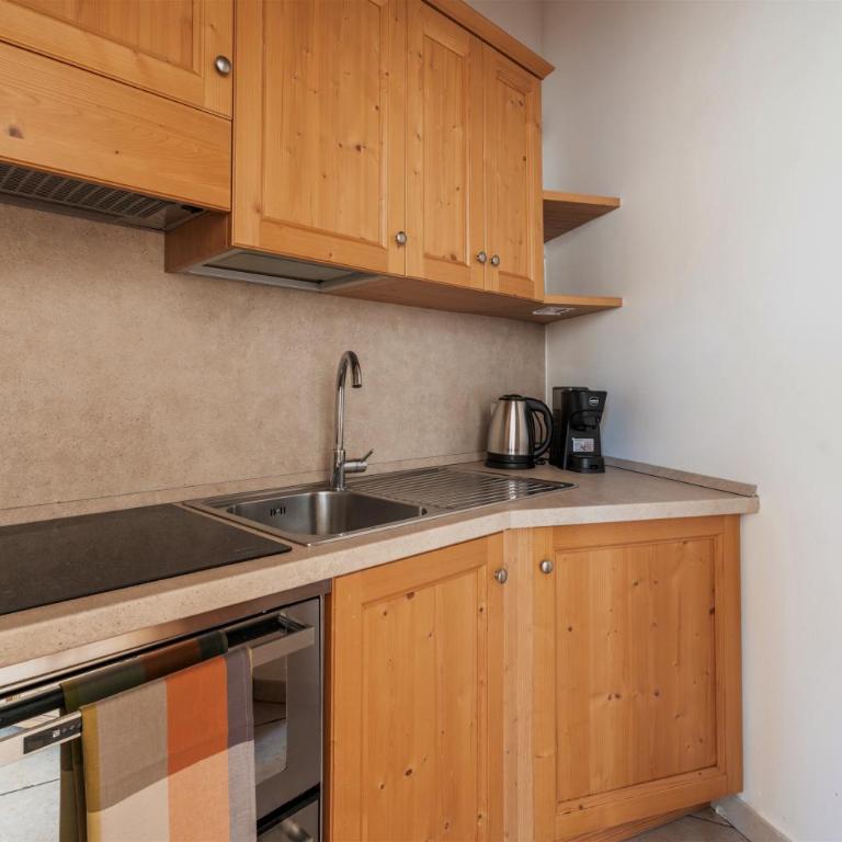 Pietra Rara Apartments - Appartamento con Balcone - 8