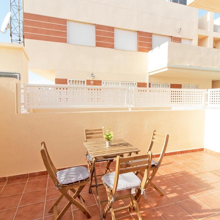 Global Vacacional, Práctico apartamento con piscina en la playa de Canet - Apartment - Erdgeschoss - 4