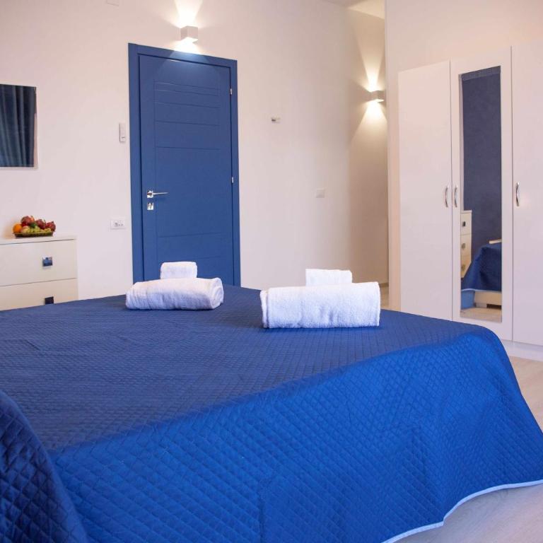 Chez Lucy by Casa in mente - Camera Tripla con Vista Mare - 8