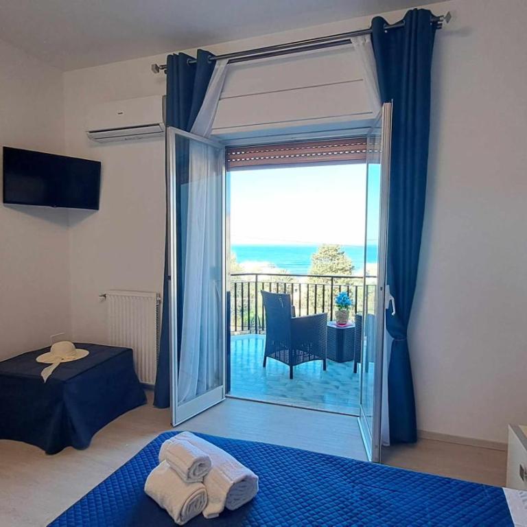 Chez Lucy by Casa in mente - Camera Tripla con Vista Mare - 14