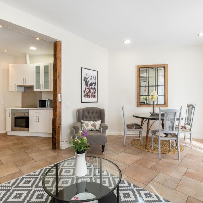 Modern and bright- 1bedroom 1bathroom- Downtown - One-Bedroom Apartment - 3