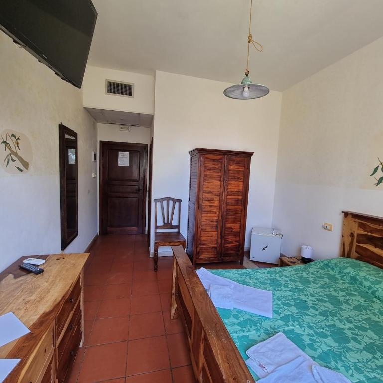 Agriturismo Le Rondini Di San Bartolo - Camera Matrimoniale - 7