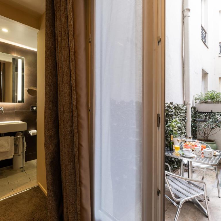 Hotel Minerve - Camera Design Executive - 16