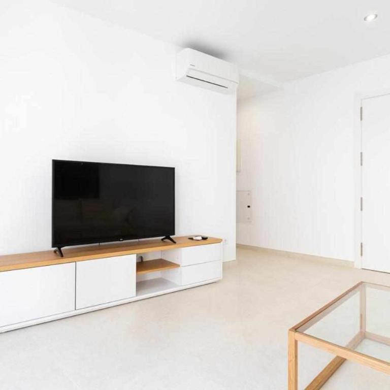Roses Casc Antic Sl Sabater 4 - Three-Bedroom Apartment - 13