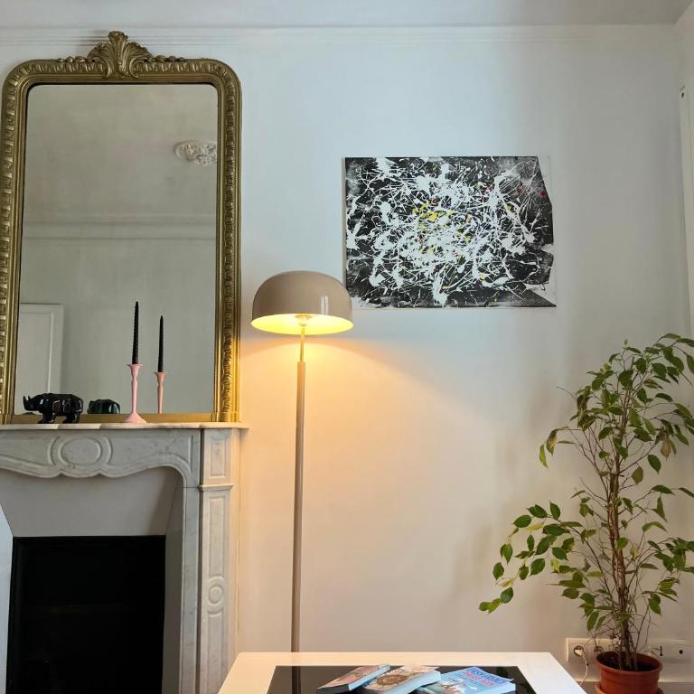 Lovely haussmannian flat in Montparnasse - Two-Bedroom Apartment - 11