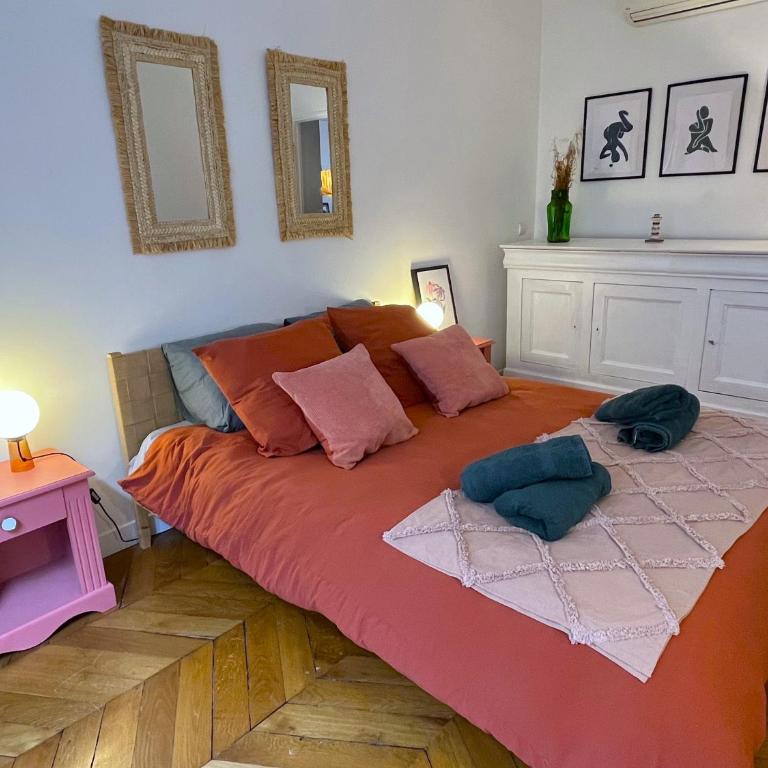 Lovely haussmannian flat in Montparnasse - Two-Bedroom Apartment - 5