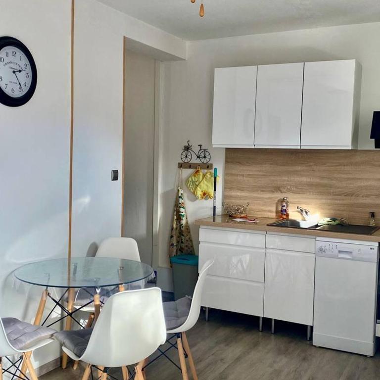 Appartement F2 avec terrasse, proche centre et cures - Amélie-les-Bains - FR-1-703-41 - Apartamento - 2