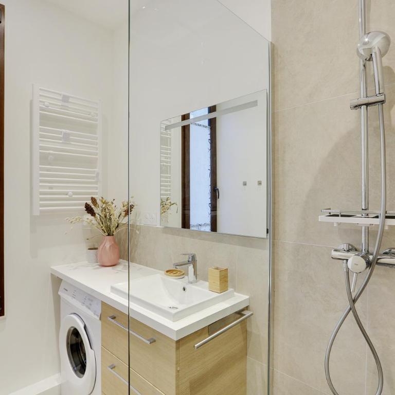 Pick A Flat's Apartment in Reuilly-Diderot - Rue de Reuilly - Appartement 2 Chambres - 14