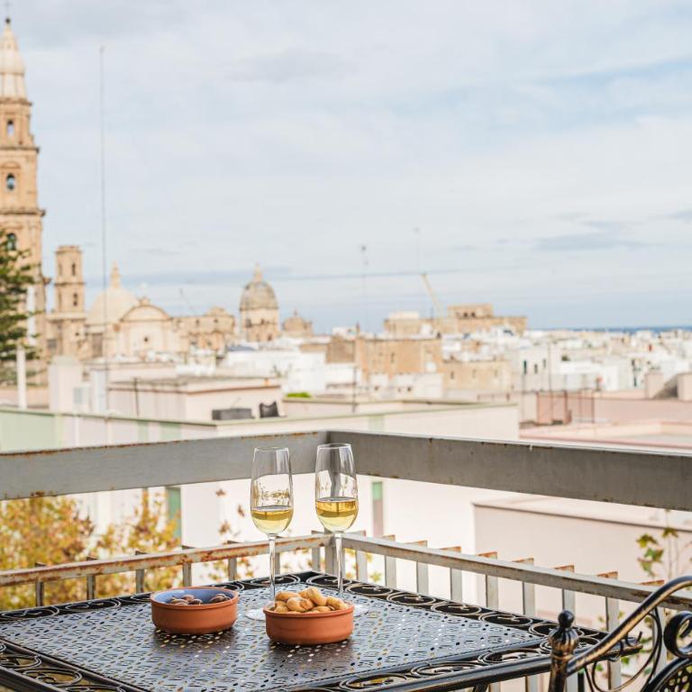 CASA BIANCHI - Appartamento con 2 Camere da Letto, Balcone e Vista mare - 7