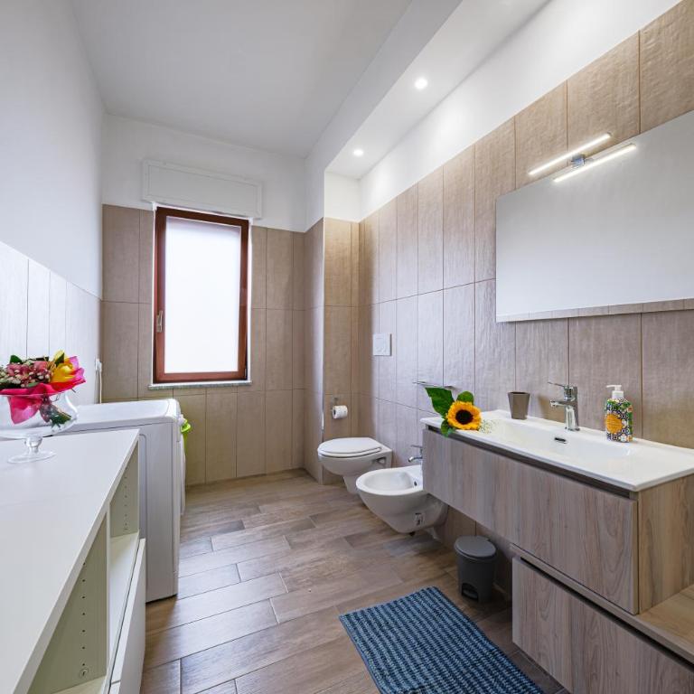 CASA BIANCHI - Appartamento con 2 Camere da Letto, Balcone e Vista mare - 23