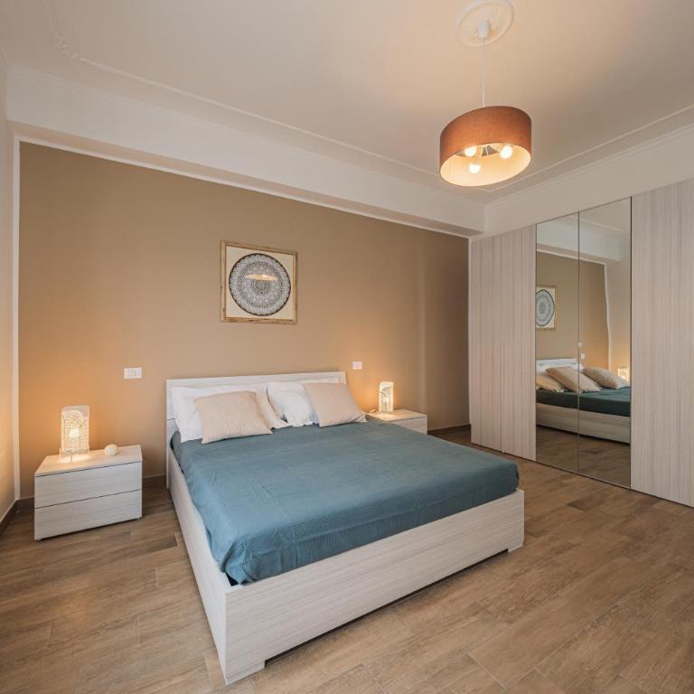 CASA BIANCHI - Appartamento con 2 Camere da Letto, Balcone e Vista mare - 30