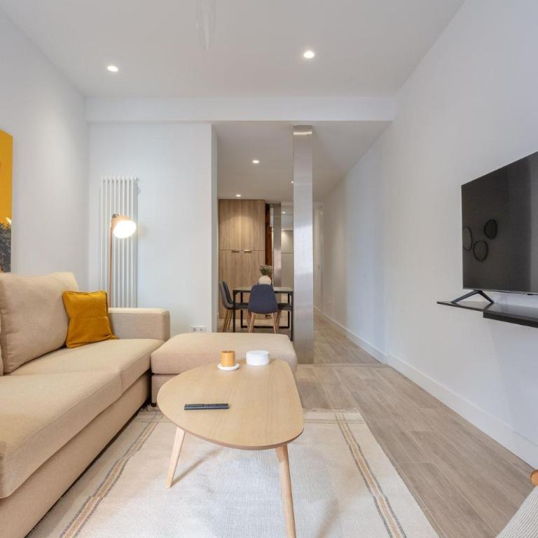 Charming 2-Bed Apartment in Conde Duque Madrid - Two-Bedroom Apartment - 2