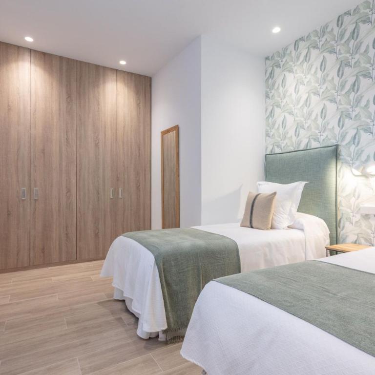 Charming 2-Bed Apartment in Conde Duque Madrid - Two-Bedroom Apartment - 13