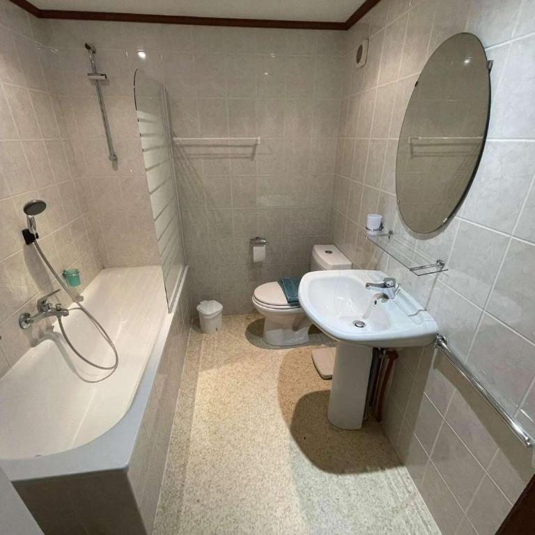 Villa d'angle spacieuse climatisée étage, clôturée dans domaine PORTES DU SOLEIL, 3 chambres, 7 couchages, wifi, accès payant aux piscines, 400m de la mer de portiragnes plage,LRPDSR6 - Casa de 3 dormitorios - 10
