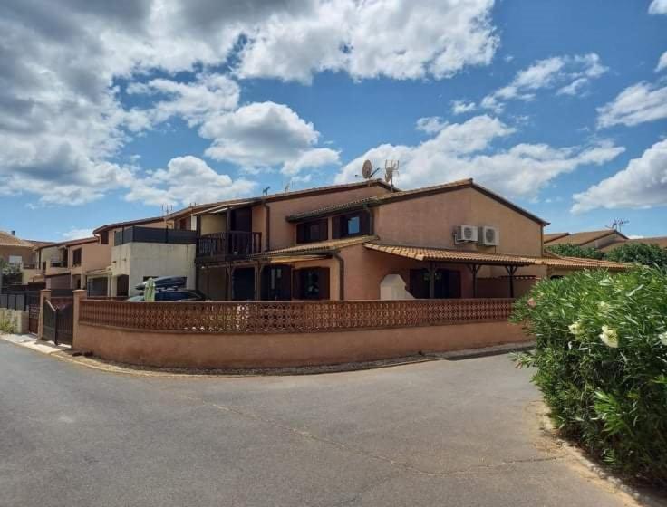Villa d'angle spacieuse climatisée étage, clôturée dans domaine PORTES DU SOLEIL, 3 chambres, 7 couchages, wifi, accès payant aux piscines, 400m de la mer de portiragnes plage,LRPDSR6 - Casa de 3 dormitorios - 13