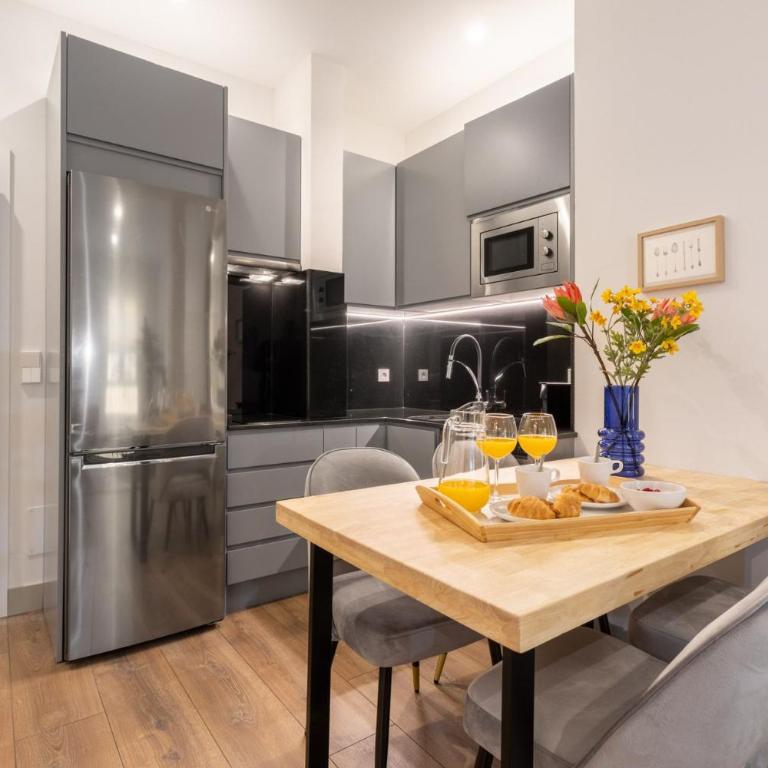 Elegant 2-Bed Stay in Central Chamberí - Apartamento - 3